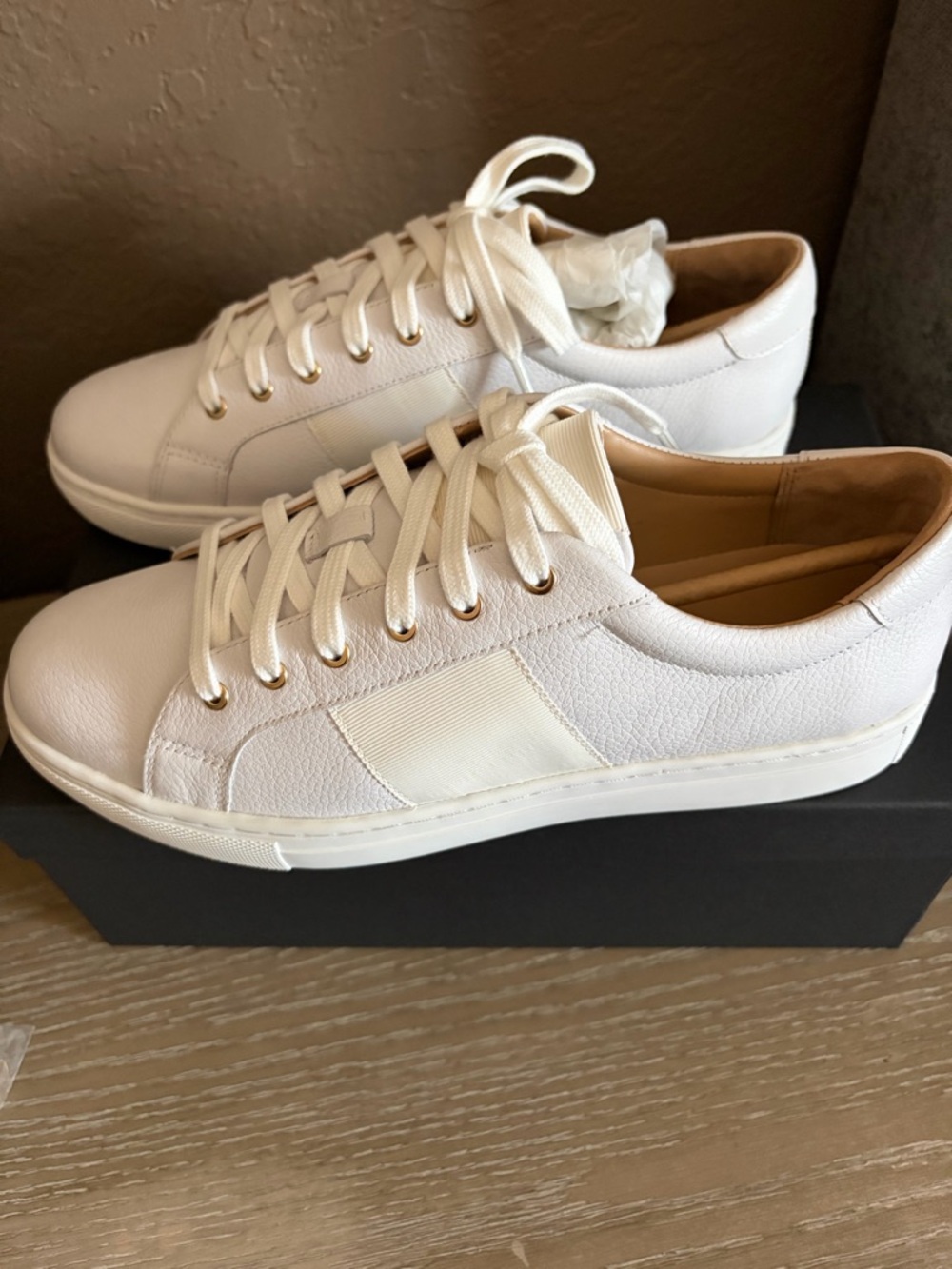 Club Monaco - Women’s “Jowenna” Leather Sneakers, Sz 9